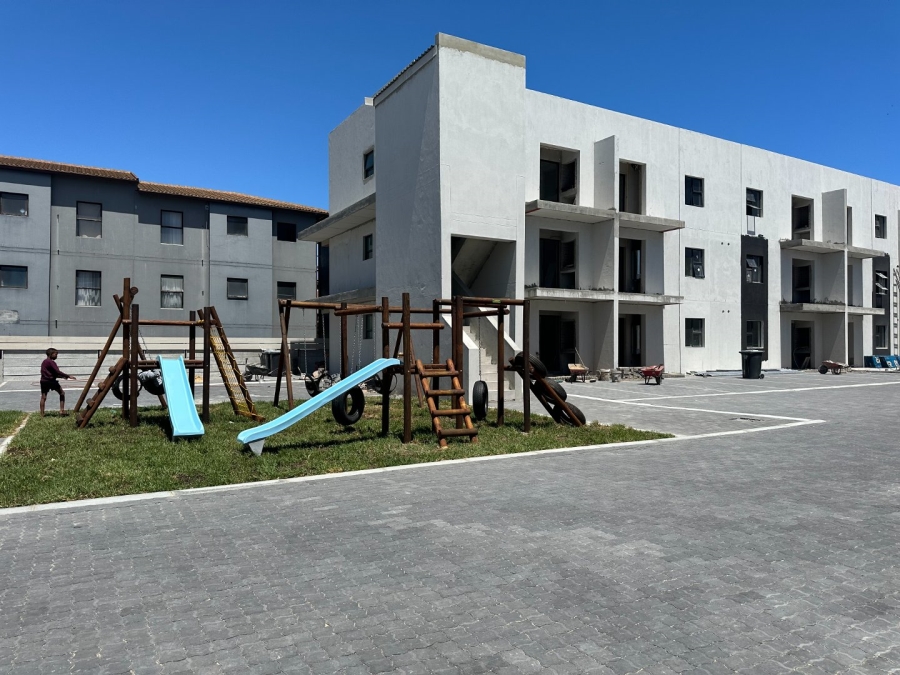 2 Bedroom Property for Sale in Parklands Western Cape